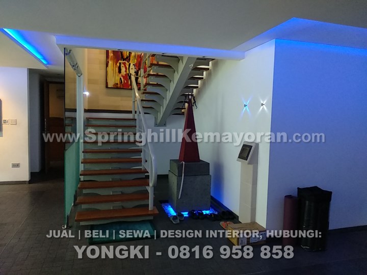 Rumah 3 lantai di Senopati (SKC-5110)
