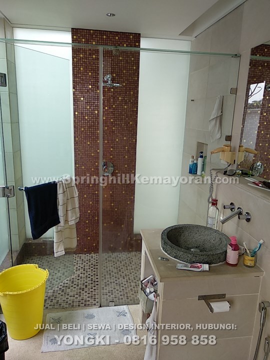 Rumah 3 lantai di Senopati (SKC-5110)