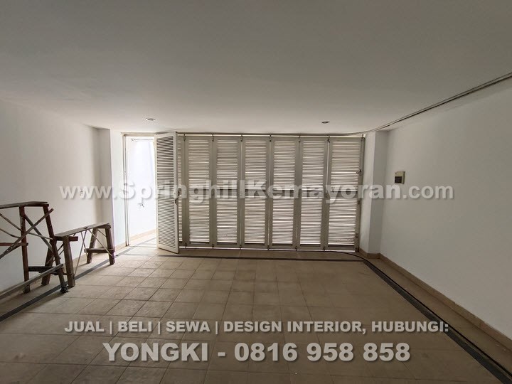 Rumah 3 lantai di Kelapa Gading (SKC-7726)