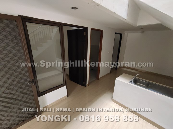 Rumah 3 lantai di Kelapa Gading (SKC-7726)