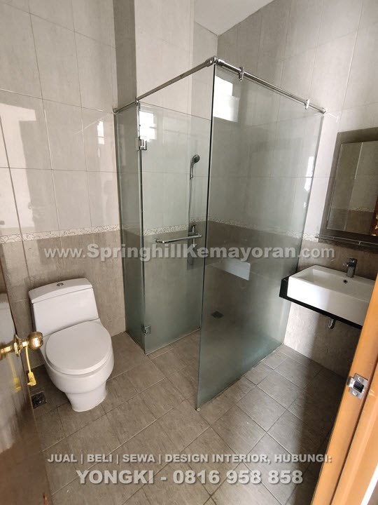 Rumah 3 lantai di Kelapa Gading (SKC-7726)