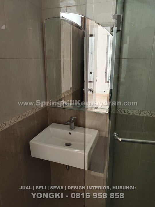 Rumah 3 lantai di Kelapa Gading (SKC-7726)